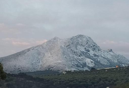 Aspecto que presentaba la Sierra de Priego esta mañana de domingo