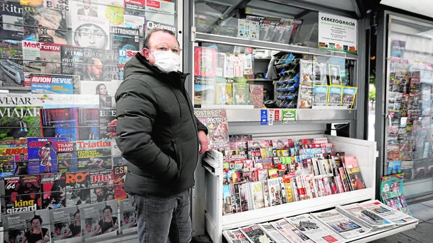 Fernando Romera, quiosquero: «En los días más duros se vendió más prensa»