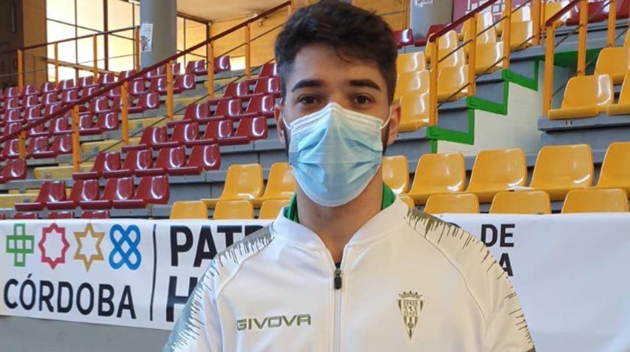 Lucas Perin, ya vestido del Córdoba Patrimonio