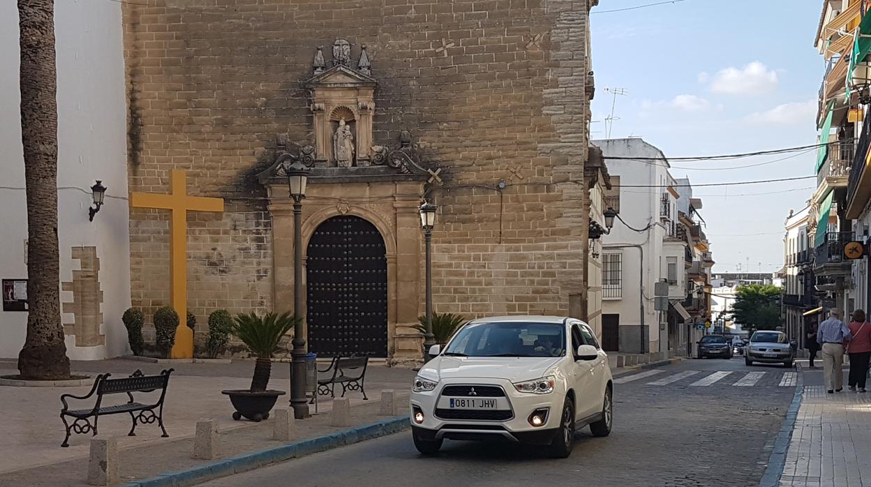 Cruz junto al convento de las Descalzas de Aguilar de la Frontera