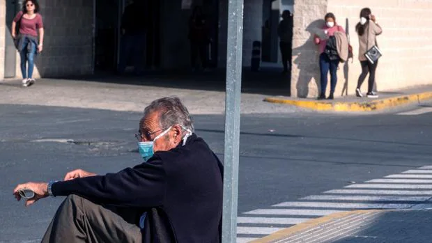 Coronavirus en Huelva: la tercera ola fuerza a los hospitales a reorganizarse por la «creciente» presión