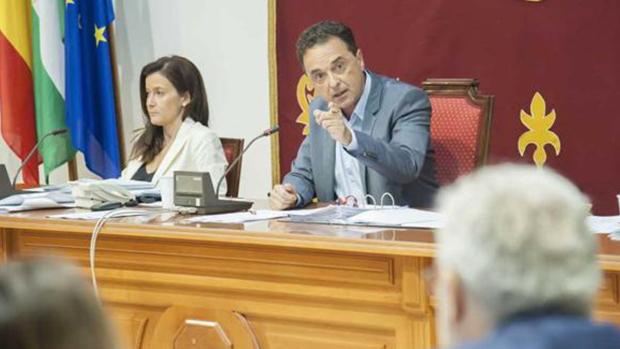 El «enchufismo» del PSOE en Torremolinos levanta ampollas en la oposición