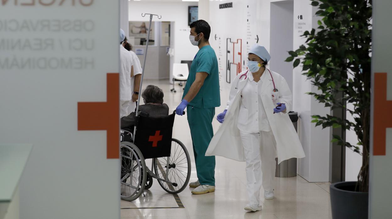 Acceso a las urgencias de la Cruz Roja