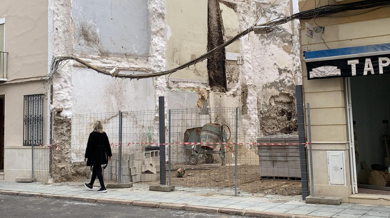 Solar en Cabra donde se ha empezado a urbanizar tras recibir la licencia