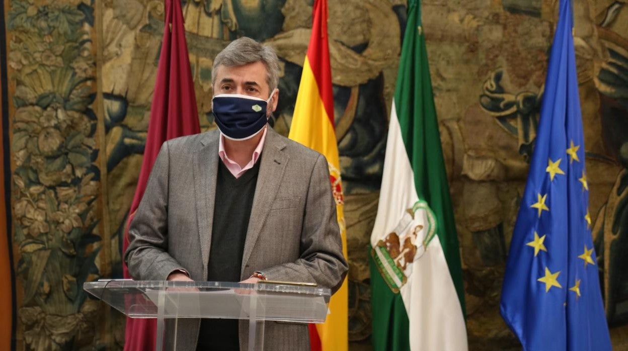 Miguel Ángel Torrico durante la rueda de prensa