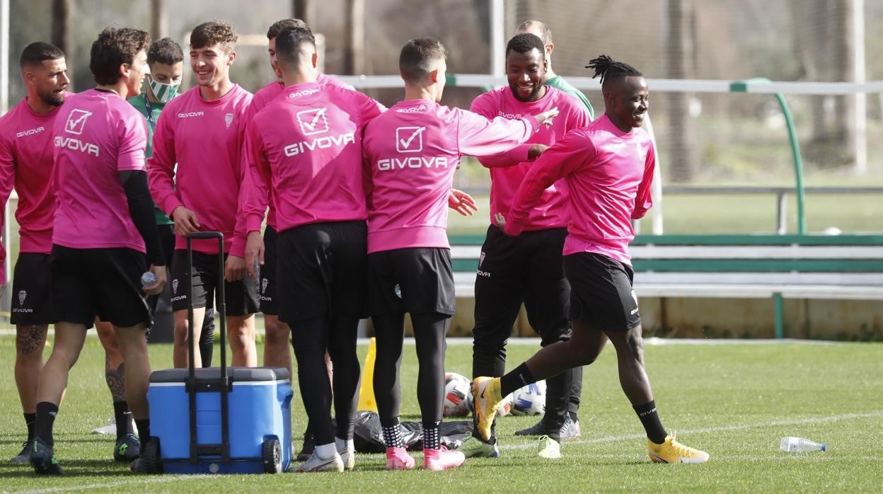 Moussa Sidibé, en el recibimiento de la plantilla del Córdoba CF