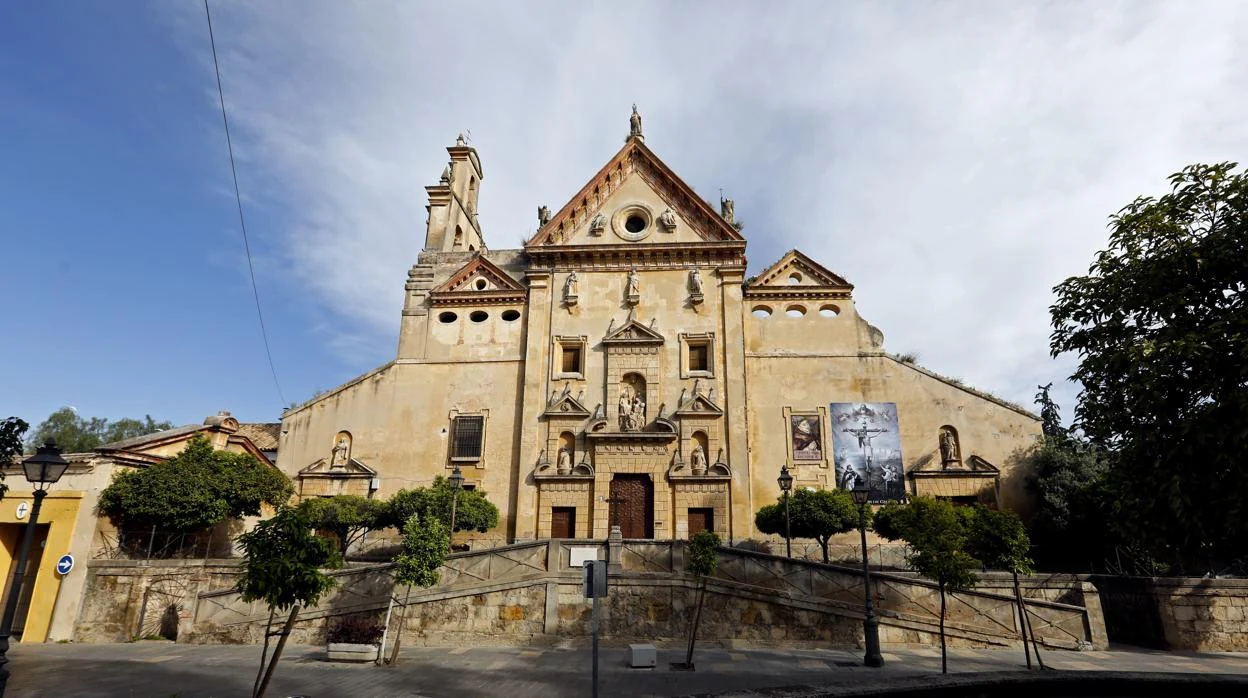 Vista general de la fachada de la Parroquia de Nuestra Señora de Gracia de Córdoba