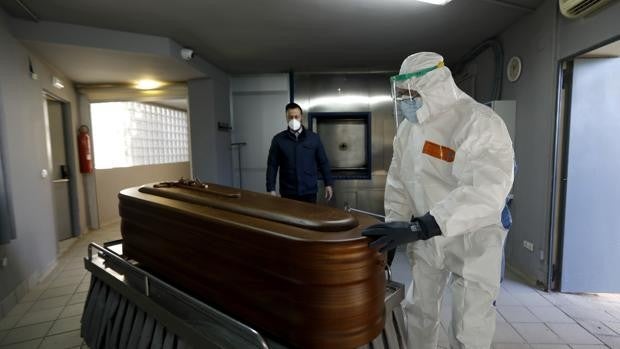 La jornada más negra de la pandemia en Córdoba se salda con 28 muertos en un solo día