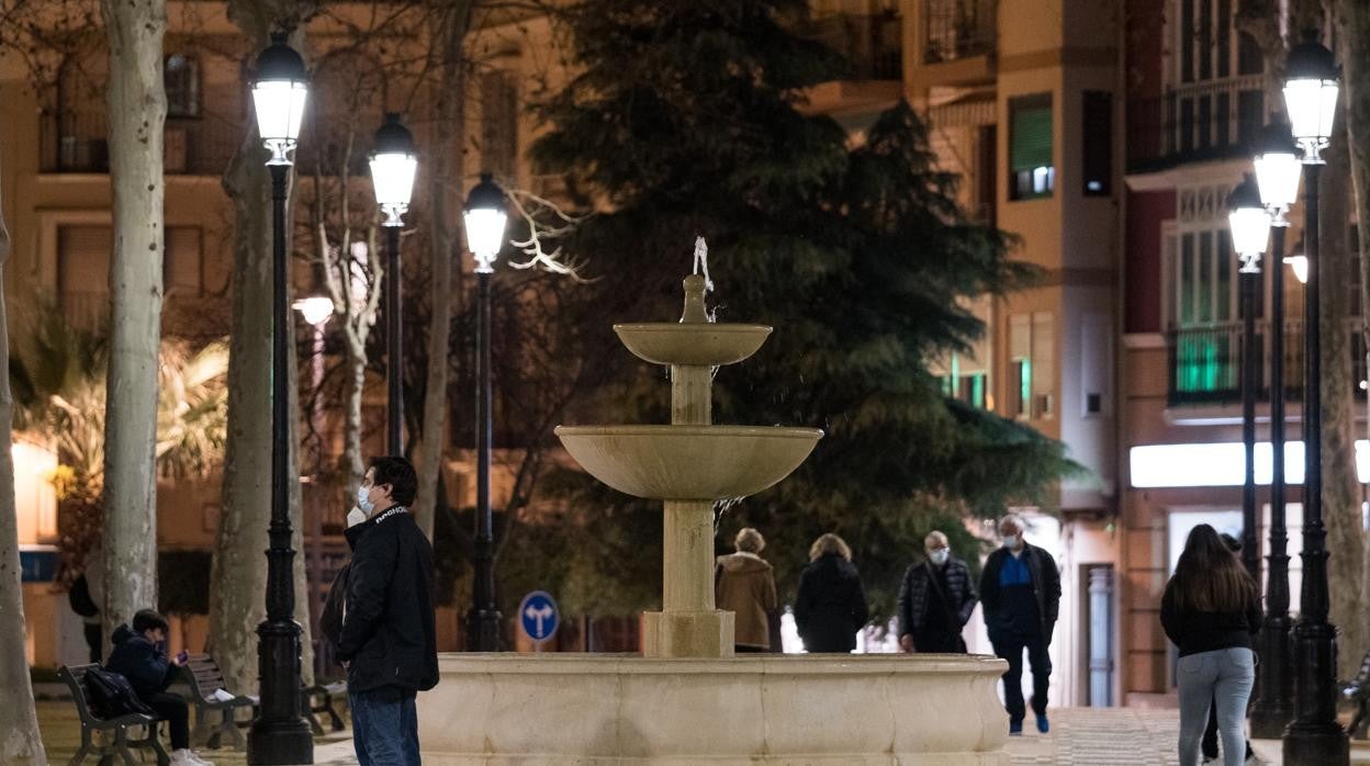 Ciudadanos en el centro de Lucena