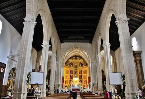 Interior de la parroquia