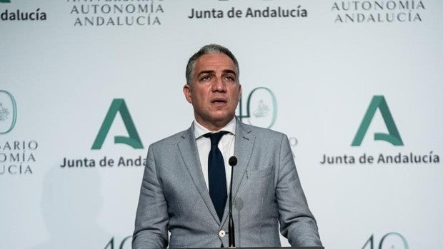 Bendodo tacha de desprecio a los andaluces la ausencia de ministros el 28-F