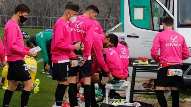 Los dos finales de temporada con pleno de triunfos que marcan el camino del Córdoba CF de Pablo Alfaro