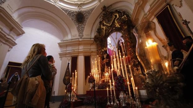 Primer viernes de marzo en Córdoba: devoción a distancia y estética intacta