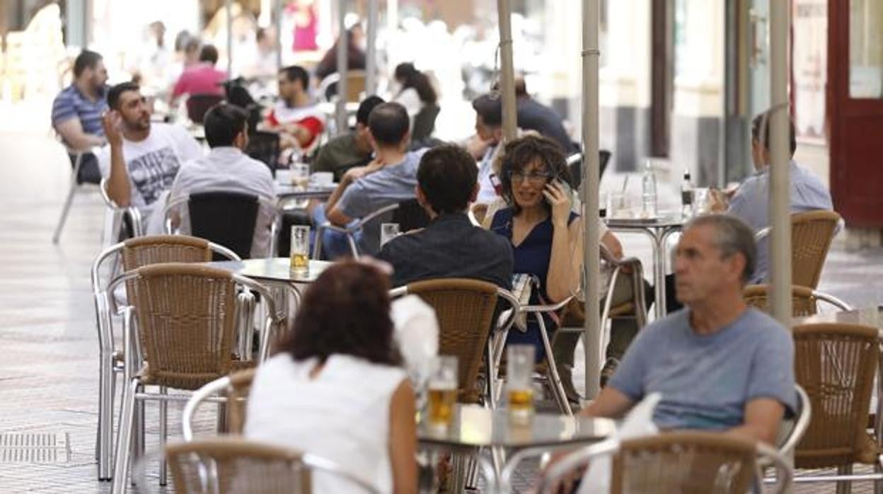 Terraza de un establecimiento hostelero de Córdoba en una imagen de archivo