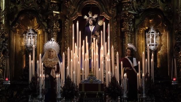 El histórico altar efímero del Nazareno de Santa María