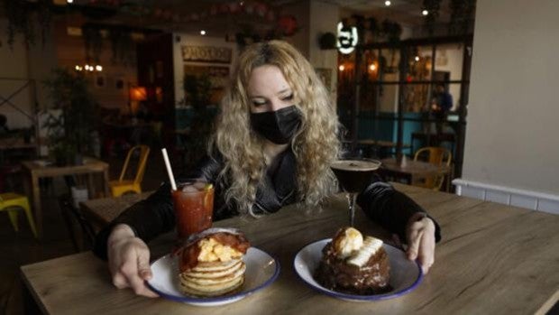 Día del Pancake: de las tortitas tradicionales a las acompañadas por cócteles o sin lactosa