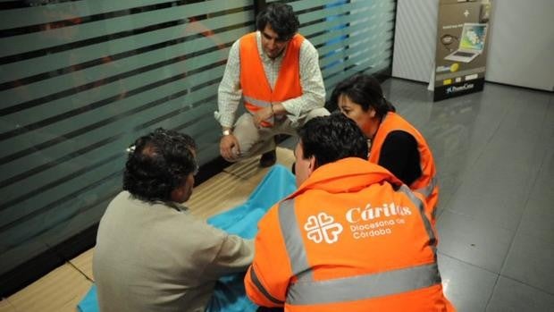 El Prendimiento busca colaboradores para ayudar a Cáritas a atender a personas sin hogar en Córdoba