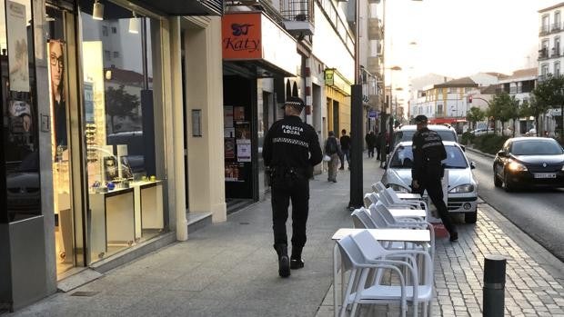 Ayuntamientos de Córdoba impulsan policías comarcales para compartir gastos