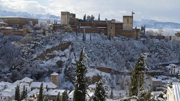 Granada se prepara ante la predicción de nevadas durante este próximo sábado 20 de marzo