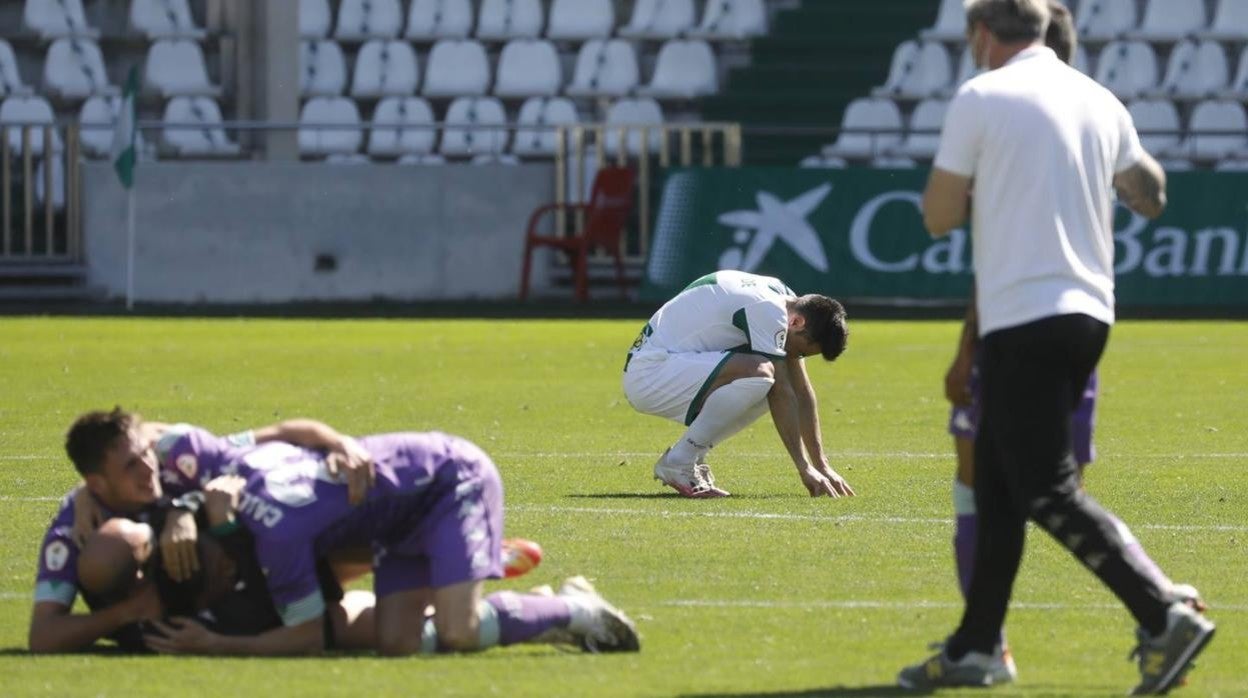 Valverde lamenta el batacazo final mientras el Betis Deportivo celebra la clasificación