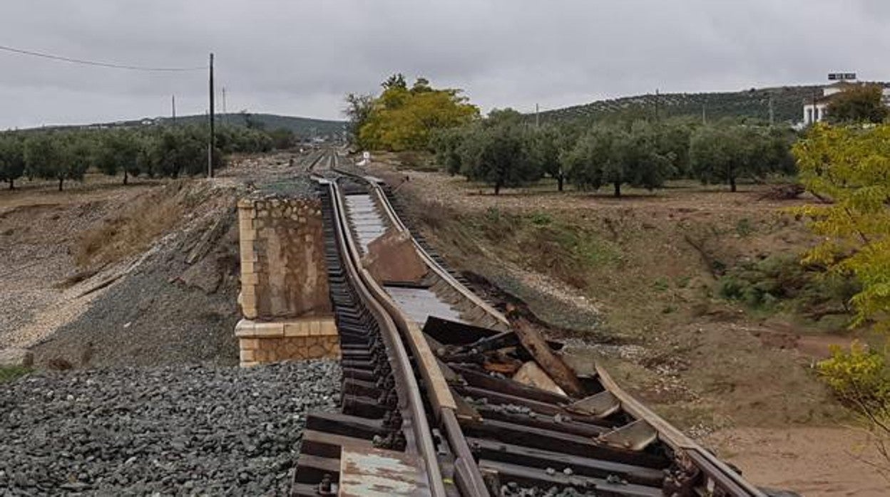 Estado en el que quedó el tramo tras las inundaciones de octubre de 2018