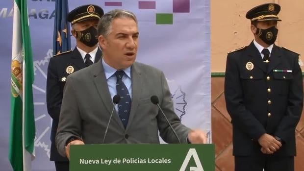 Elías Bendodo: «El Gobierno ya nos recorta vacunas, ahora nos recorta en fondos contra el coronavirus»