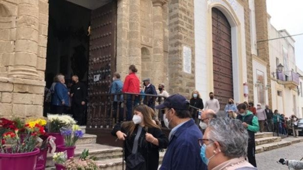 Viernes de Dolores de mucha devoción en Cádiz