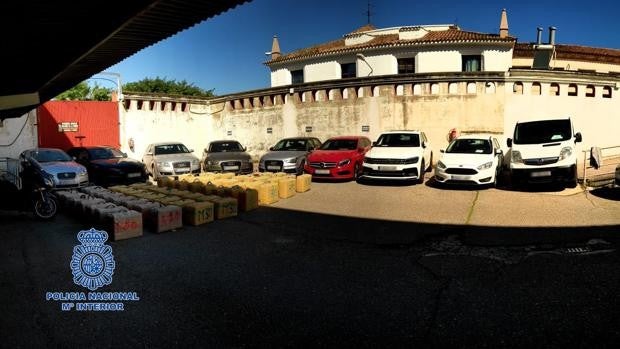 Golpe al tráfico internacional de hachís desde Córdoba | 22 detenidos y 4.450 kilos de droga intervenida