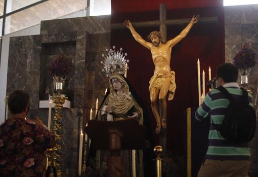 El Cristo de las Lágrimas y la Virgen de las Penas, en la parroquia de la Asunción