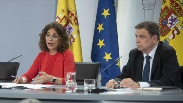 Luis Planas y María Jesús Montero se desvinculan de los casos Isofotón y Faffe