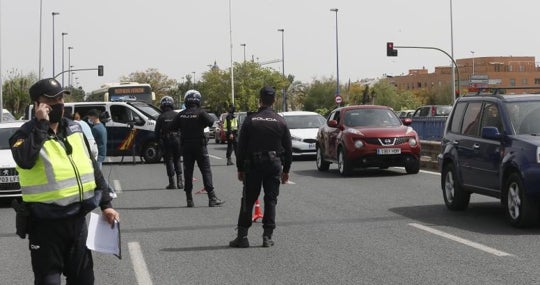 Control policial en los accesos a Sevilla