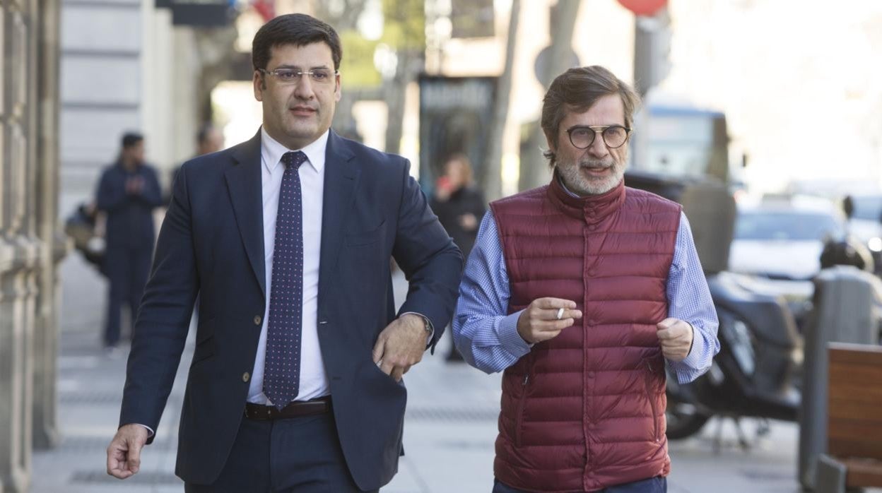 Los expresidentes del Córdoba CF SAD Jesús León y Carlos González, en Madrid