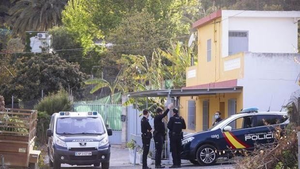 La mujer de 34 años que mató a su novia de 18 en Motril convivió con el cadáver 24 horas antes de confesar el crimen