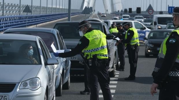 Andalucía prorroga hasta el 29 de abril el cierre de sus provincias y el toque de queda de 23.00 a 6.00 horas