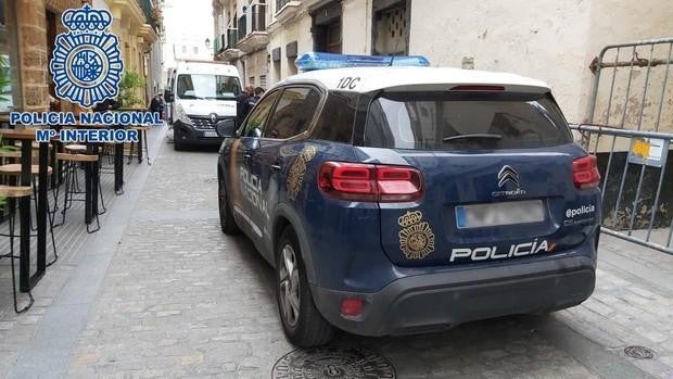 Apuñalado un joven en pleno centro de Cádiz