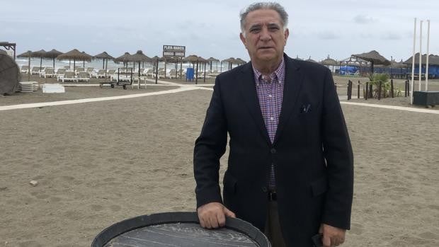 Manuel Villafaina: «Sánchez invita a los turistas a irse fuera si no hay inmunidad hasta agosto»