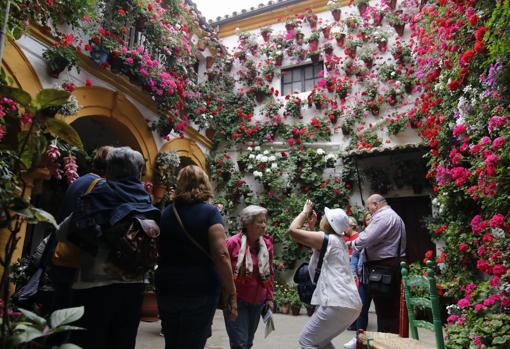 Especial Centenario del Concurso de los Patios de Córdoba, este domingo 2 de mayo, gratis con ABC