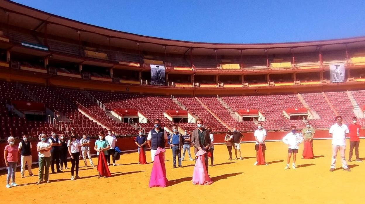 Seguidores, durante una clase práctica en el Coso de los Califas de Córdoba