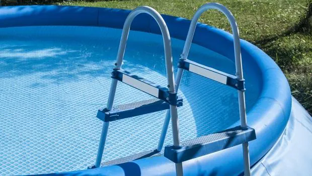 Las mejores piscinas desmontables para instalar este verano en tu terraza, jardín o azotea