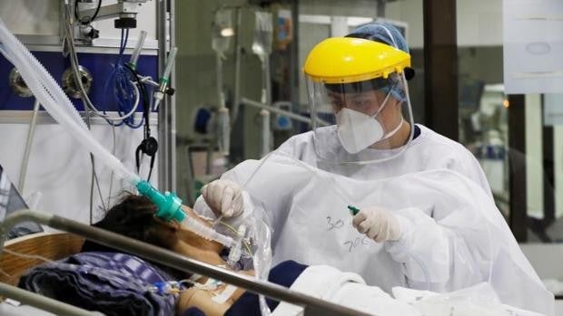 Más de medio millar de médicos dejó Andalucía en el año 2020