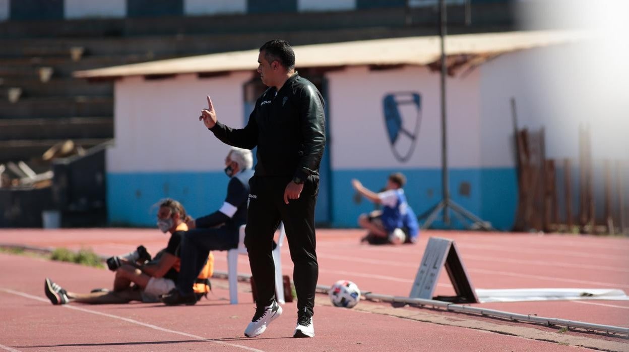 Germán Crespo, entrenador del Córdoba CF en el partido ante La Línea