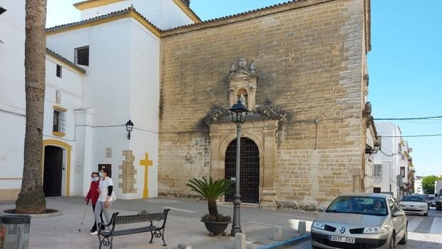 La alcaldesa de Aguilar de la Frontera dice que no es contraria a la nueva cruz y estudiará si es viable