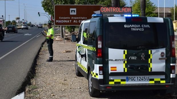 Un radar de la DGT 'caza' a un BMW circulando a 237 kilómetros por hora en la A-45, a su paso por Córdoba