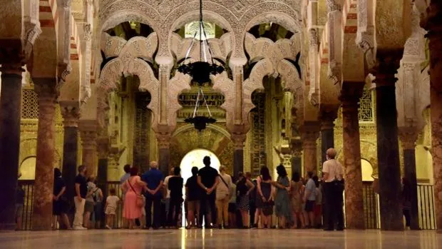 La Mezquita-Catedral retoma las visitas nocturnas de 'El alma de Córdoba' durante dos fines de semana
