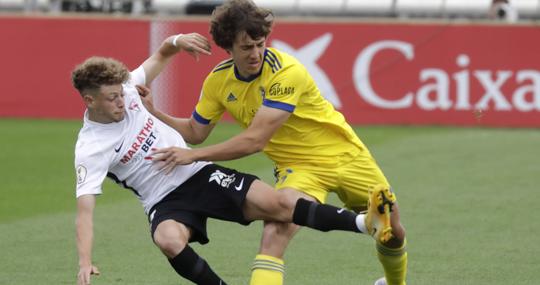 Isi, en el último partido del Sevilla Atlético en el Jesús Navas, ante el Cádiz B