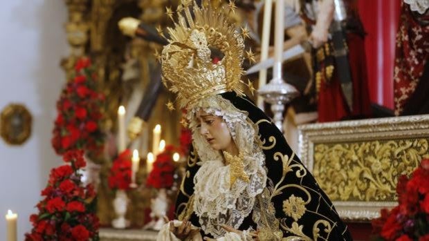 El Buen Suceso de Córdoba anima a ofrecer rosas a la Virgen de la Caridad en una campaña solidaria