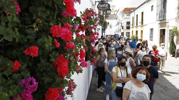 El último fin de semana de los Patios obliga a colgar el cartel de 'completo' en muchos hoteles de Córdoba