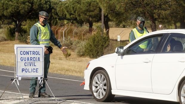 Tráfico intensifica la vigilancia en las carreteras de Andalucía por el aumento de los desplazamientos