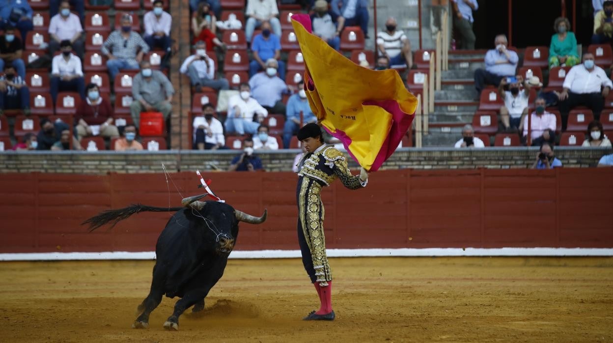 Roca Rey ha saldado su paso por Los Califas con una oreja