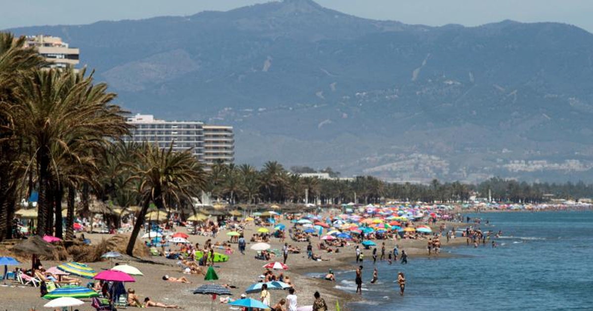 Playa de la Carihuela, en Torremolinos, este fin de semana